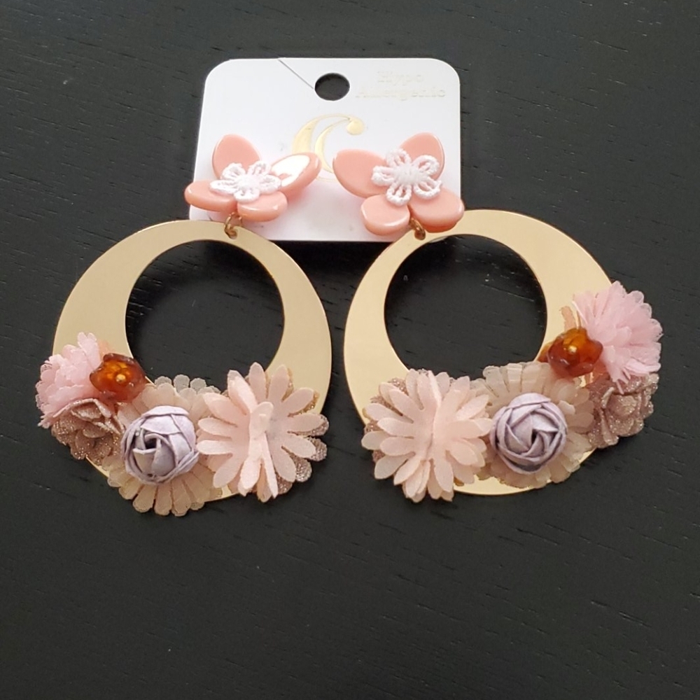 🆕️ Floral Dangle Earrings